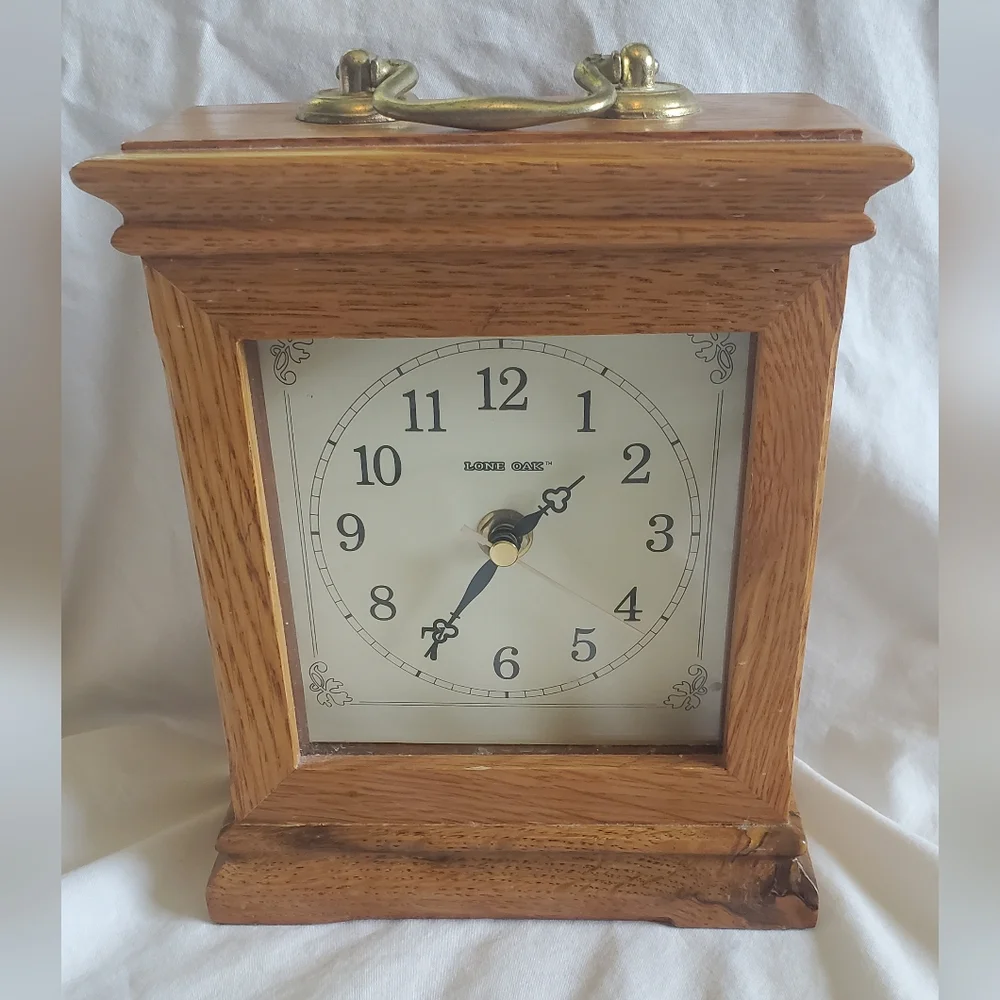 Lone Oak Vtg Classic Brown Wooden Oak Mantel Desk Shelf Clock Quartz Movement